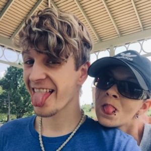 Meet your Posher, Caleb